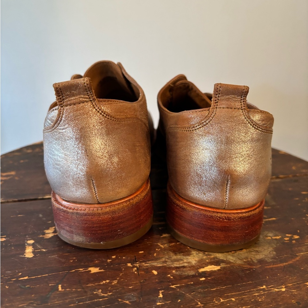 Frye Annie Slip On metallic on brown leather. Excellent condition W 9.5. - Picture 4 of 5